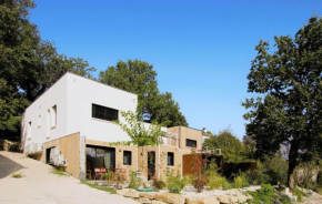 Stunning Home In Suze La Rousse